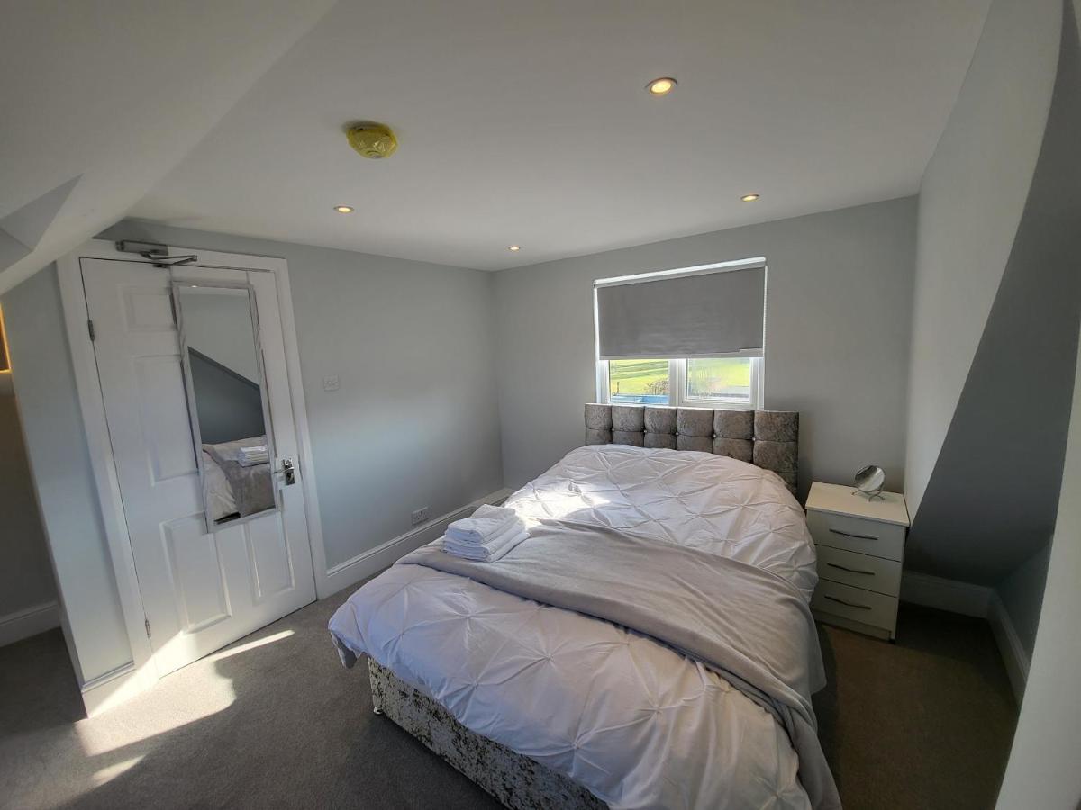 High Spec Large 6 Bedroom House! Kingston upon Thames  Exterior foto