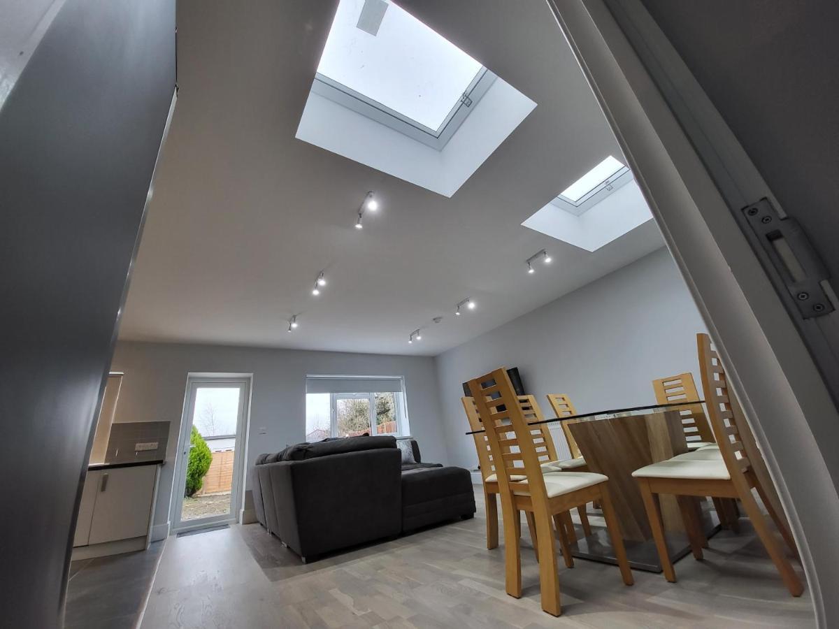 High Spec Large 6 Bedroom House! Kingston upon Thames  Exterior foto