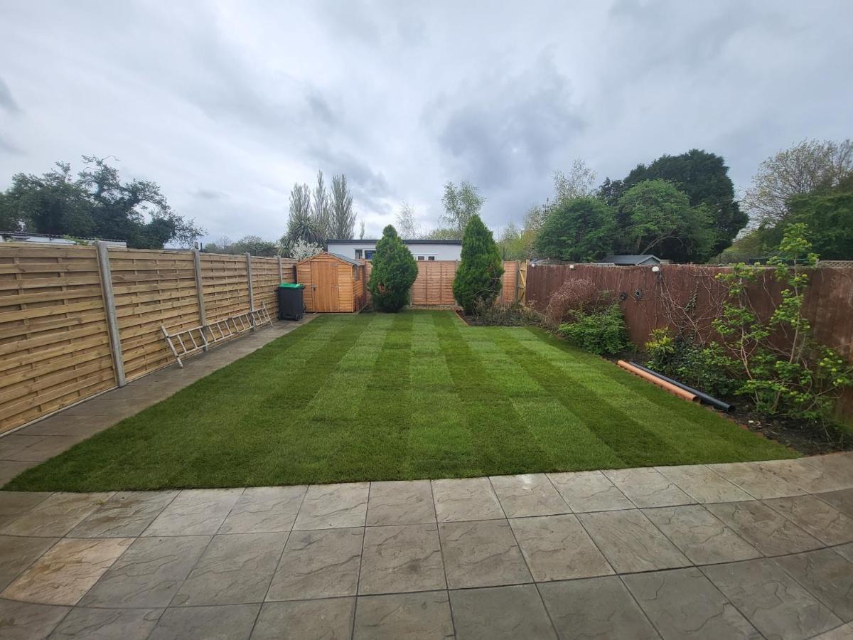 High Spec Large 6 Bedroom House! Kingston upon Thames  Exterior foto